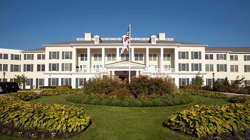 Atria on Roslyn Harbor