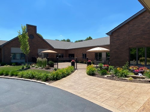 Highland Oaks Senior Liing