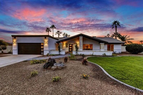 Valencia Home at 47th